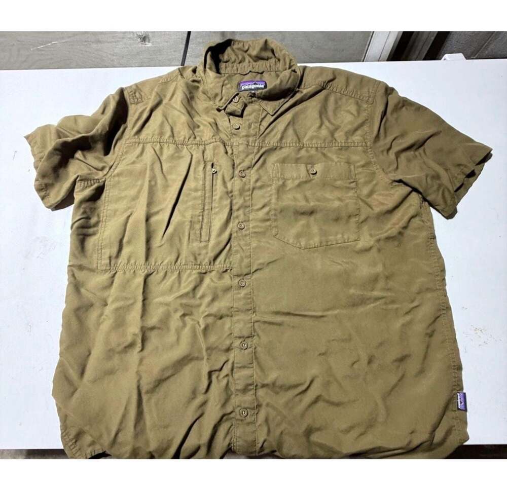 Patagonia Short Sleeve Button Down Shirt XL